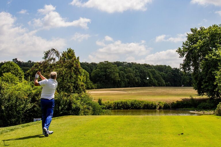 Golf Course Ottawa: Best Public and Private Courses, Tips, and Booking Guide